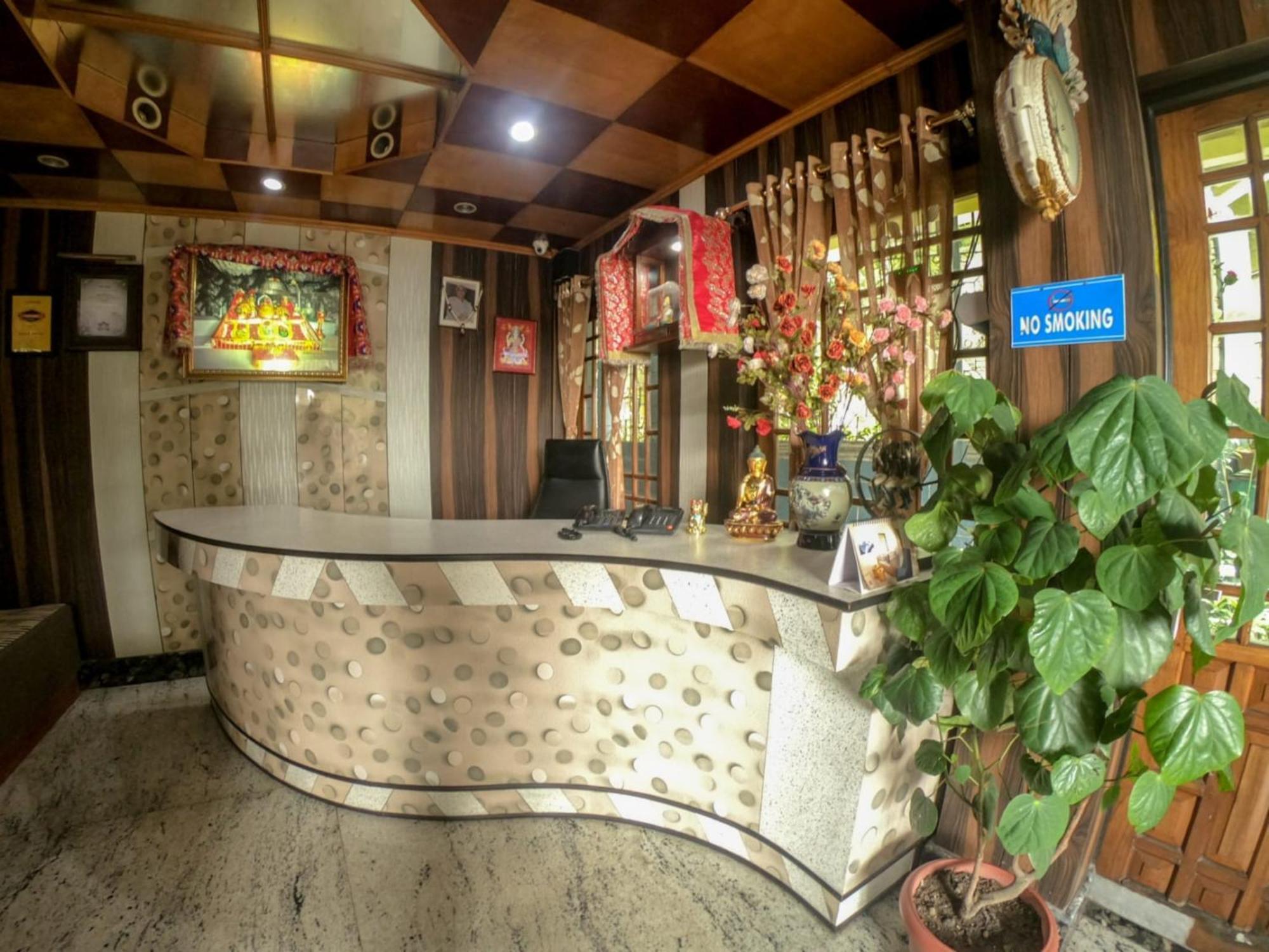 Grg Broadway Mall Road Darjeeling By Royal Collection Hotel 외부 사진