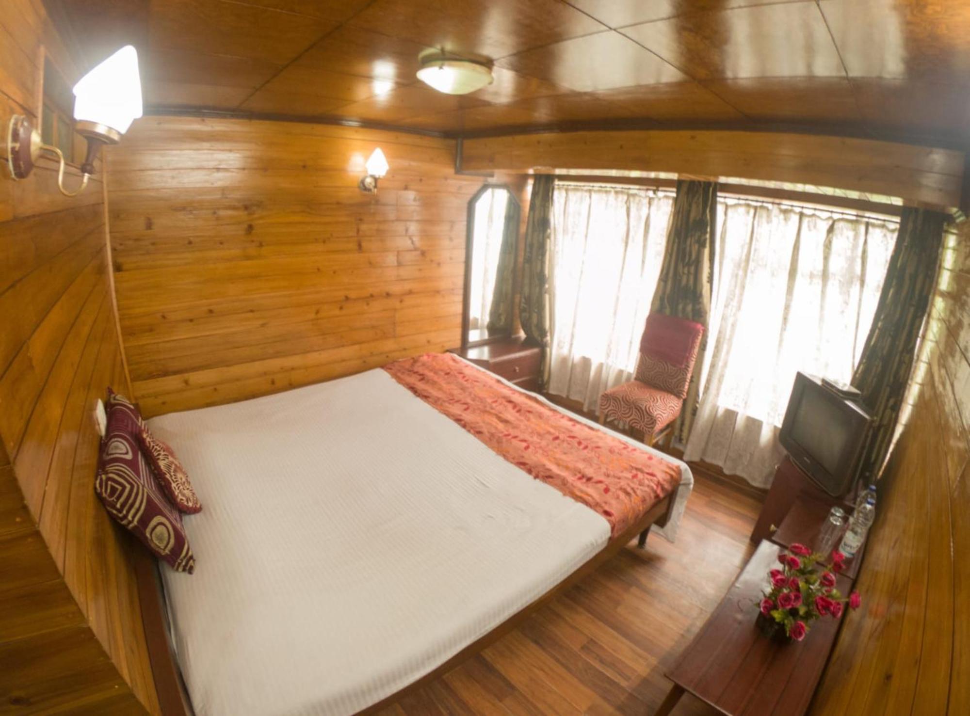 Grg Broadway Mall Road Darjeeling By Royal Collection Hotel 외부 사진
