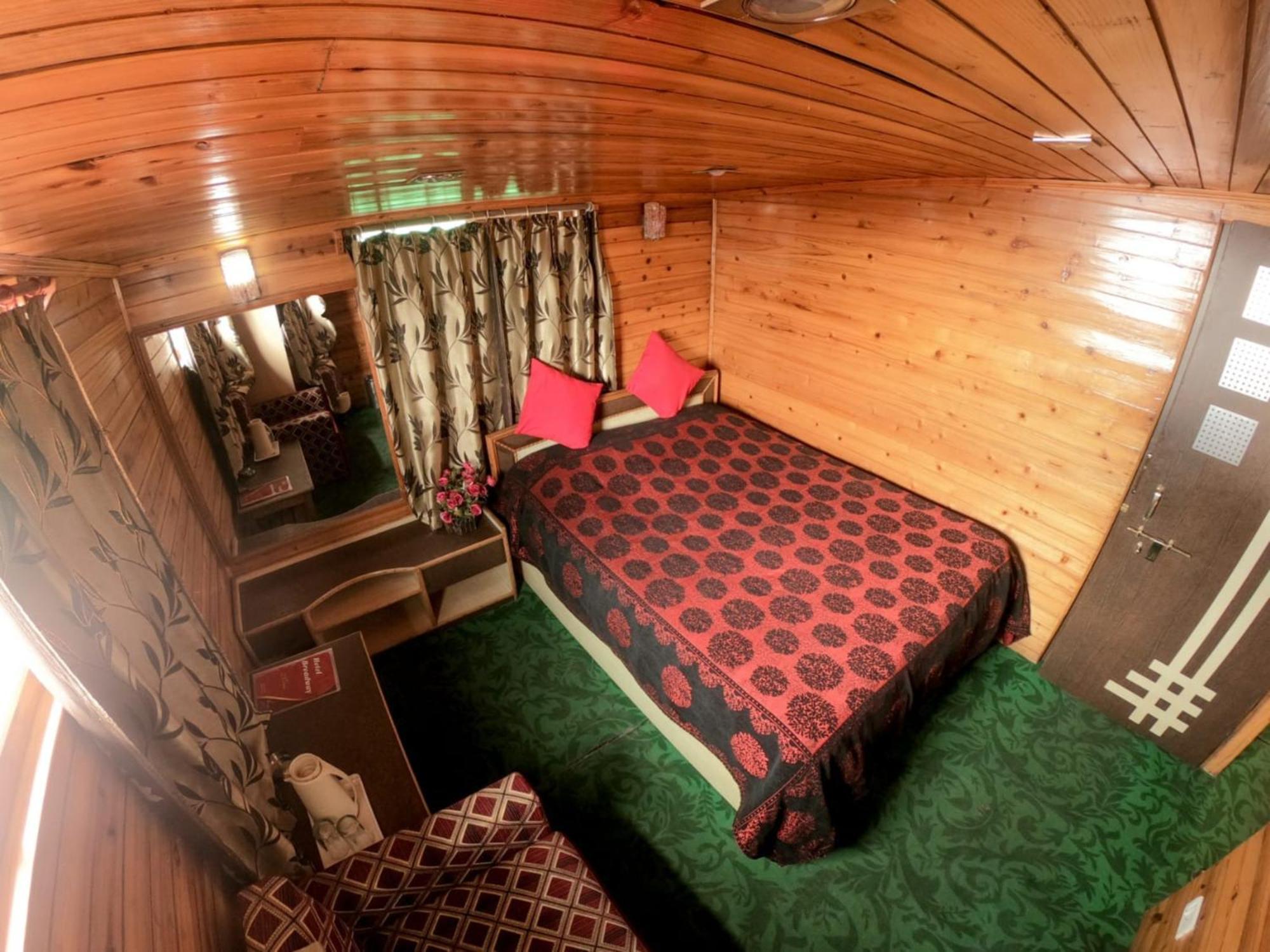 Grg Broadway Mall Road Darjeeling By Royal Collection Hotel 외부 사진