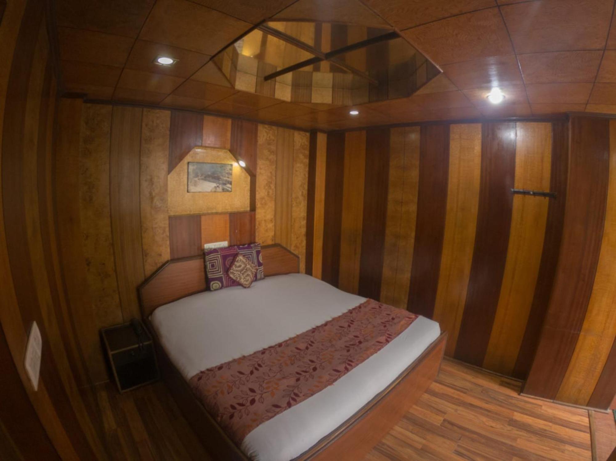 Grg Broadway Mall Road Darjeeling By Royal Collection Hotel 외부 사진